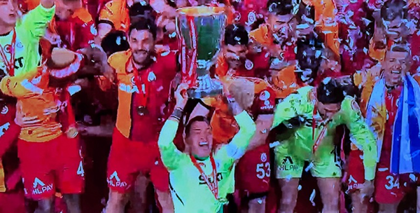 Galatasaray, Türkiye Kupası Finali’nde Trabzonspor’u 3-0 Mağlup Ederek Kupayı Müzesine Taşıdı